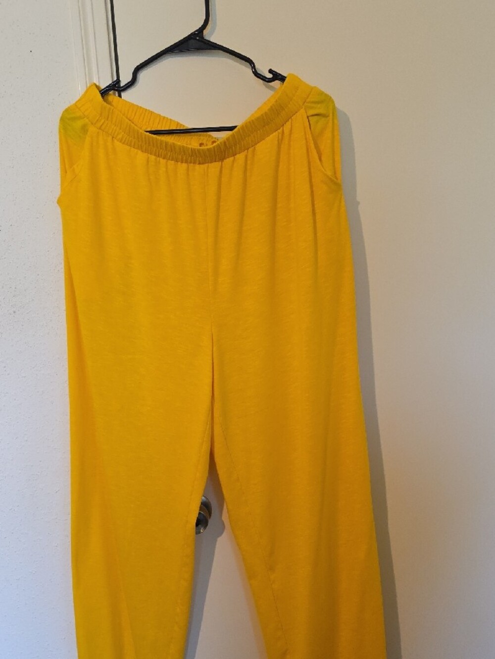Bright Yellow Two-Piece Lounge Set With Pockets - Picture 5 of 9